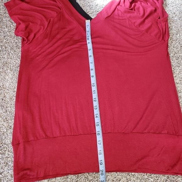 Debs Ladies Burgundy Cold Shoulder Sequin Pullover V-neck Tunic sz 1 XL - Picture 7 of 12